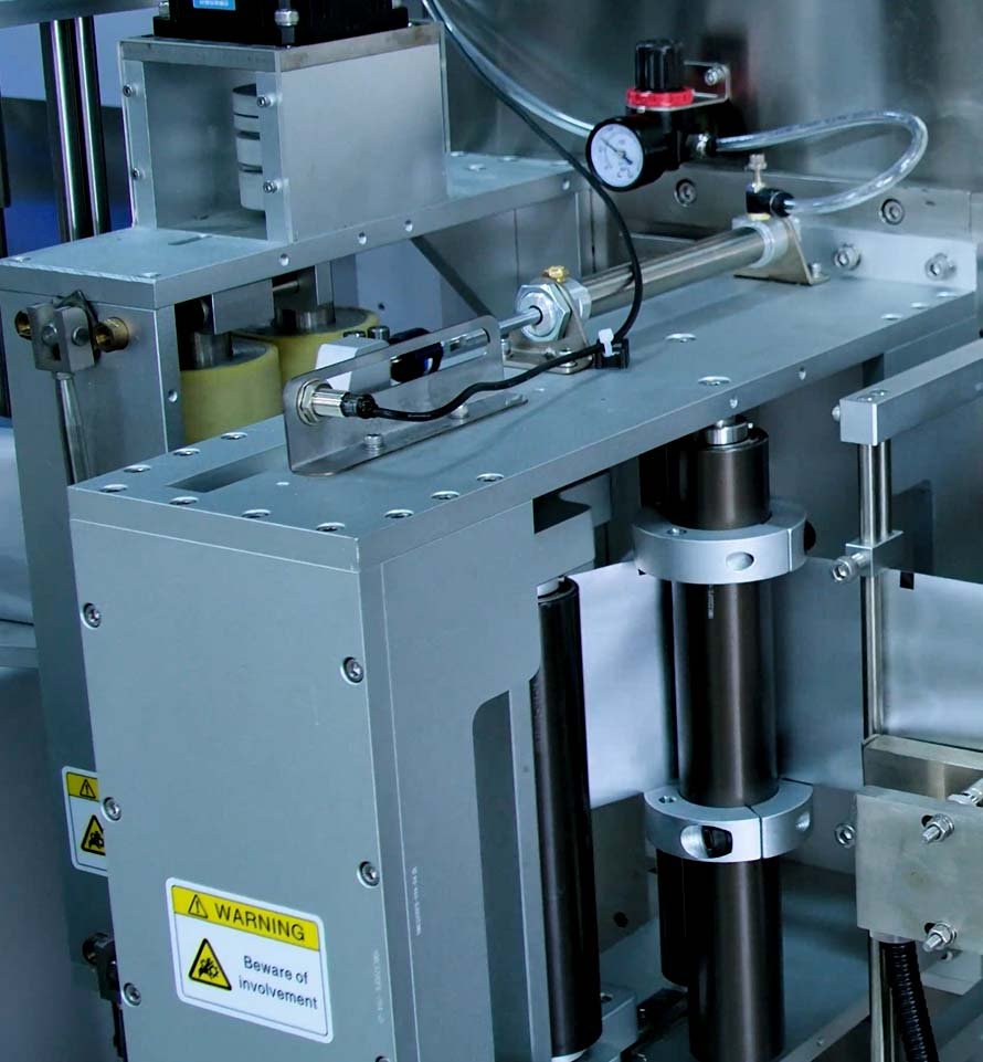 HMK-series web guiding and film pulling mechanism