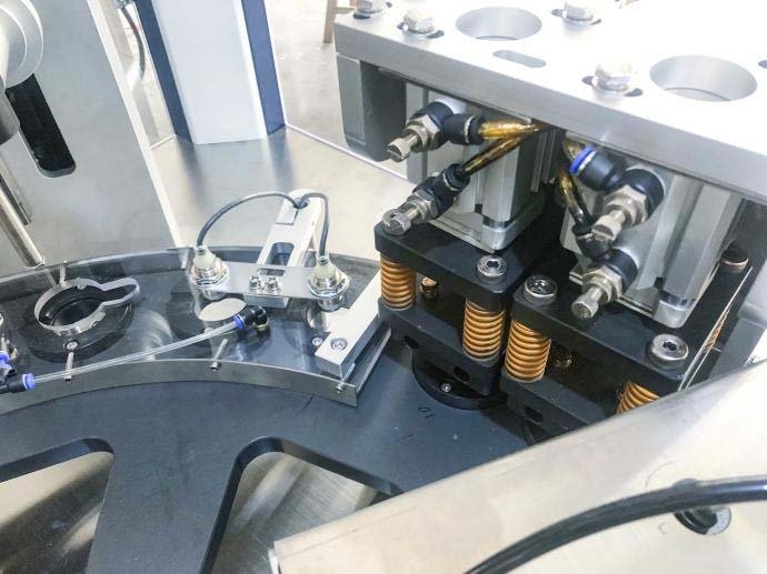 CF140 heat sealing head and pneumatic cylinder mechanism