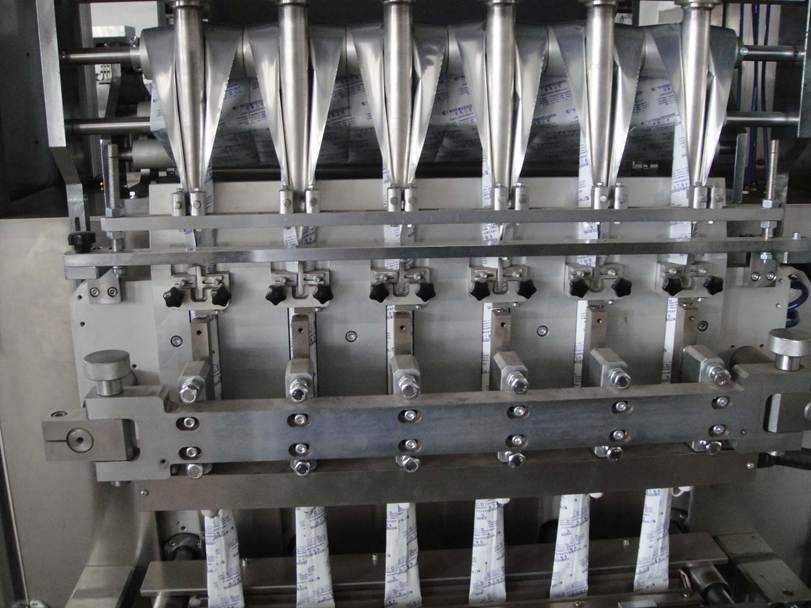 DXD-750 parallel forming tubes for multi-lane stick packs
