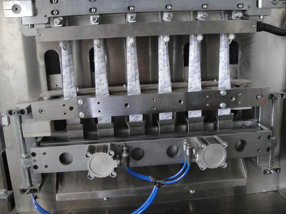 DXD-750 stick pack sealing and cutting mechanism